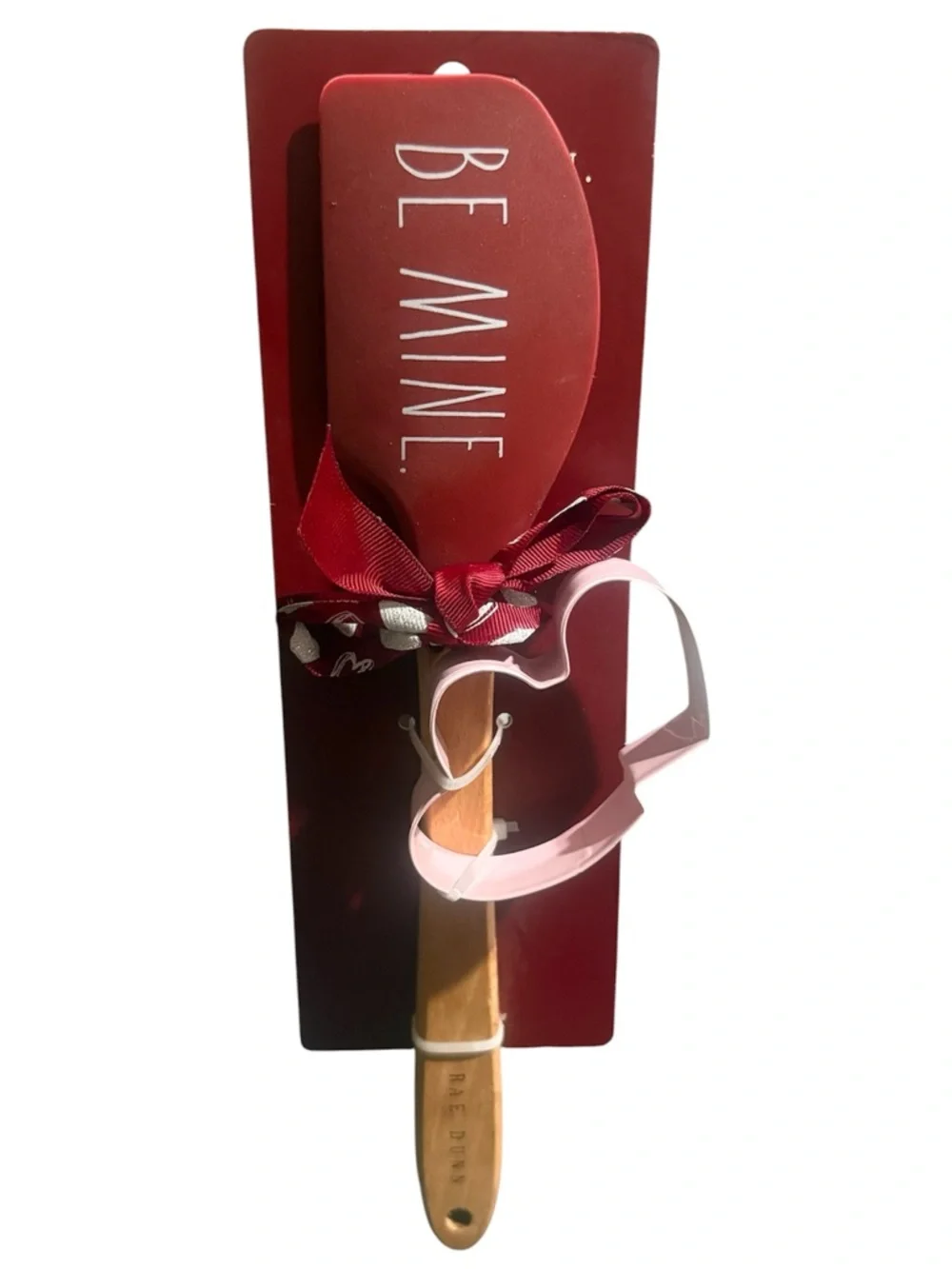 Rae Dunn Be Mine Valentine’s Rubber Spatula & Pink Heats Cookie Cutter Set NEW